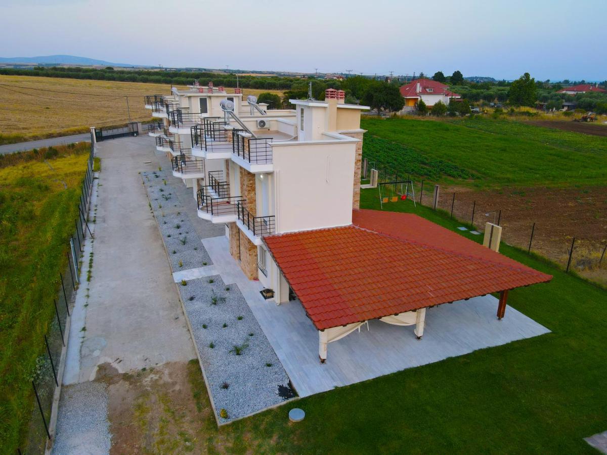 Mythic Villas Epanomi Exterior photo